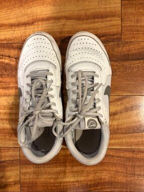 Nike Kids White and Gray Low-Top Sneakers